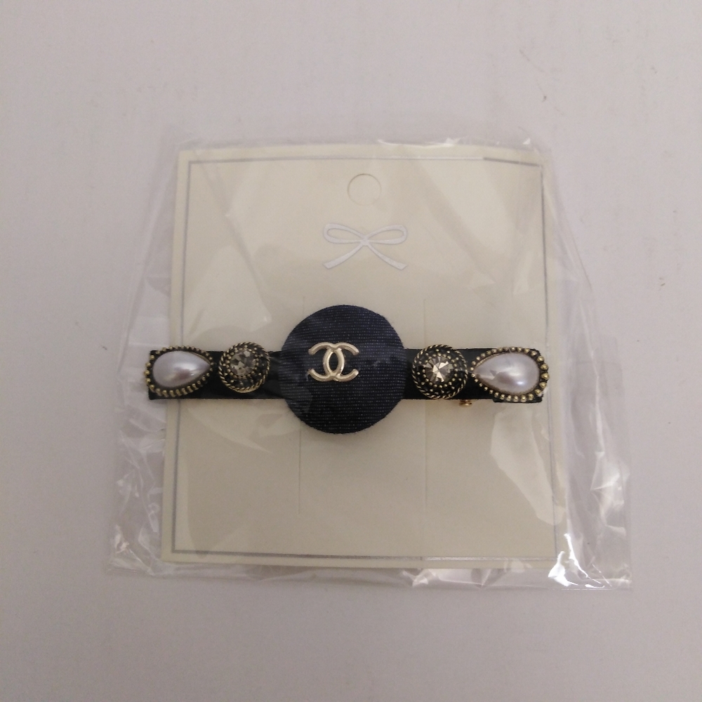 Hair Clip Chanel
